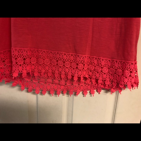 🌟5/$25!🌟 Rewind Crop Top w/ Floral Trim Hem - Picture 3 of 3